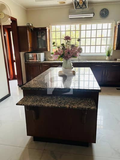 Upper Portion For Rent 10 Marla