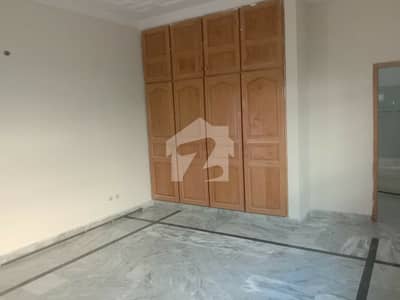 جی ۔ 9/1 جی ۔ 9,اسلام آباد میں 5 کمروں کا 14 مرلہ مکان 10.2 کروڑ میں برائے فروخت۔