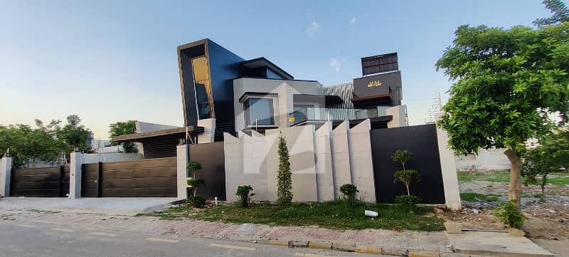 ٹاپ سٹی 1 اسلام آباد میں 4 کمروں کا 1 کنال مکان 13.5 کروڑ میں برائے فروخت۔ ٹاپ سٹی 1 اسلام آباد میں 4 کمروں کا 1 کنال مکان 13.5 کروڑ میں برائے فروخت۔