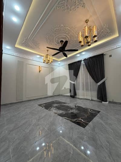 Brand New Pent House 3600sqft 3 Bed Dd Lift Car Parking Stand By Gernoter Ready To Move