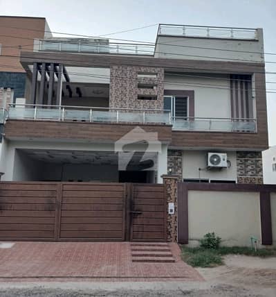 واپڈا ٹاؤن فیز 2 - بلاک آر واپڈا ٹاؤن فیز 2,واپڈا ٹاؤن,ملتان میں 5 کمروں کا 10 مرلہ مکان 2.9 کروڑ میں برائے فروخت۔ واپڈا ٹاؤن فیز 2 - بلاک آر واپڈا ٹاؤن فیز 2,واپڈا ٹاؤن,ملتان میں 5 کمروں کا 10 مرلہ مکان 2.9 کروڑ میں برائے فروخت۔