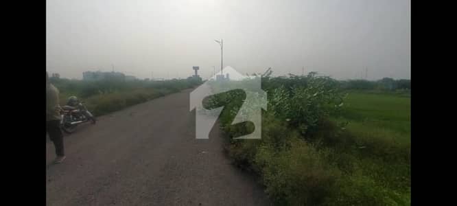 ڈی ایچ اے فیز9 پریزم ڈی ایچ اے ڈیفینس,لاہور میں 5 مرلہ رہائشی پلاٹ 1.08 کروڑ میں برائے فروخت۔ ڈی ایچ اے فیز9 پریزم ڈی ایچ اے ڈیفینس,لاہور میں 5 مرلہ رہائشی پلاٹ 1.08 کروڑ میں برائے فروخت۔