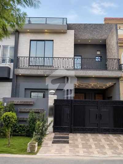 Fair-Priced On Excellent Location 5 Marla House Available In Park View City - Platinum Block