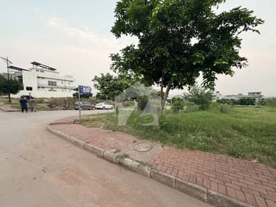 10 Marla Corner Boulevard Category Back Open Plot Available For Sale 10 Marla Corner Boulevard Category Back Open Plot Available For Sale