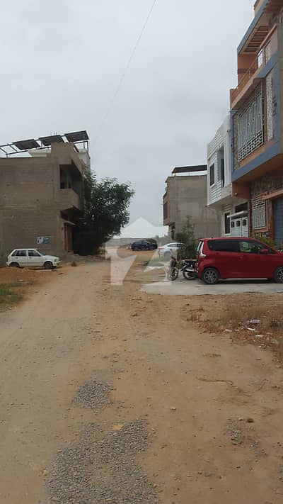 120 sq yard plot for sale Gulishan E Roomi scheme 33 nice location