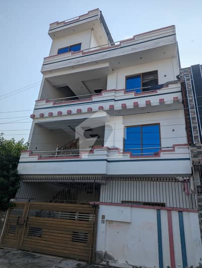 بنی گالہ اسلام آباد میں 9 کمروں کا 6 مرلہ مکان 2.5 کروڑ میں برائے فروخت۔