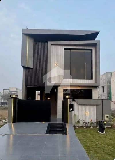 MODERN 5 MARLA 3 BEDROOM HOUSE FOR SALE IN PRESTIGIOUS DHA 9 TOWN LOCATION
