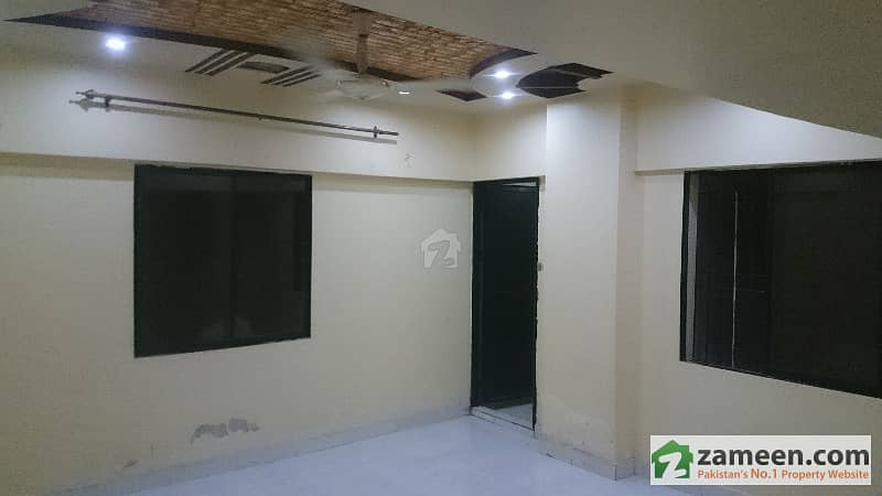 3 Bed Dd  1st Floor  1350 Sq Ft  Lift  Parking  Stand By Generator  Garden East   Karachi