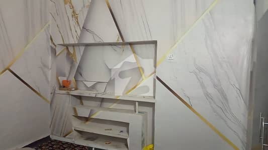 مدینہ ٹاؤن فیصل آباد میں 5 مرلہ Studio بالائی پورشن 35.0 ہزار میں کرایہ پر دستیاب ہے۔