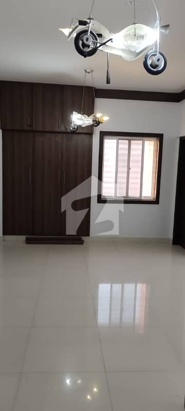 Flat Of 2200 Square Feet Available For Rent In Bahadurabad