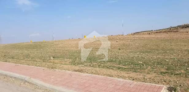 8 Marla Commercial Plot In E-Block Bahria Town Demand 4.5 Crore