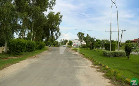 چنار باغ ۔ پنجاب بلاک چنار باغ,لاہور میں 10 مرلہ رہائشی پلاٹ 99.0 لاکھ میں برائے فروخت۔ چنار باغ ۔ پنجاب بلاک چنار باغ,لاہور میں 10 مرلہ رہائشی پلاٹ 99.0 لاکھ میں برائے فروخت۔