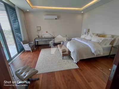 10 Marla Villa Available For Sale In Eighteen