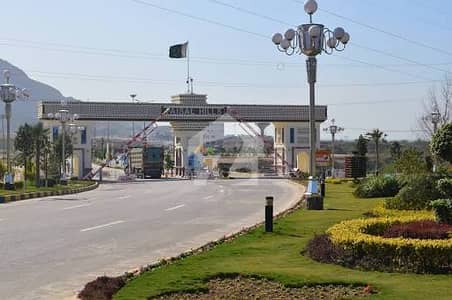 15 Marla Park Face Corner Commercial plot for Sale in Faisal Hills A Block