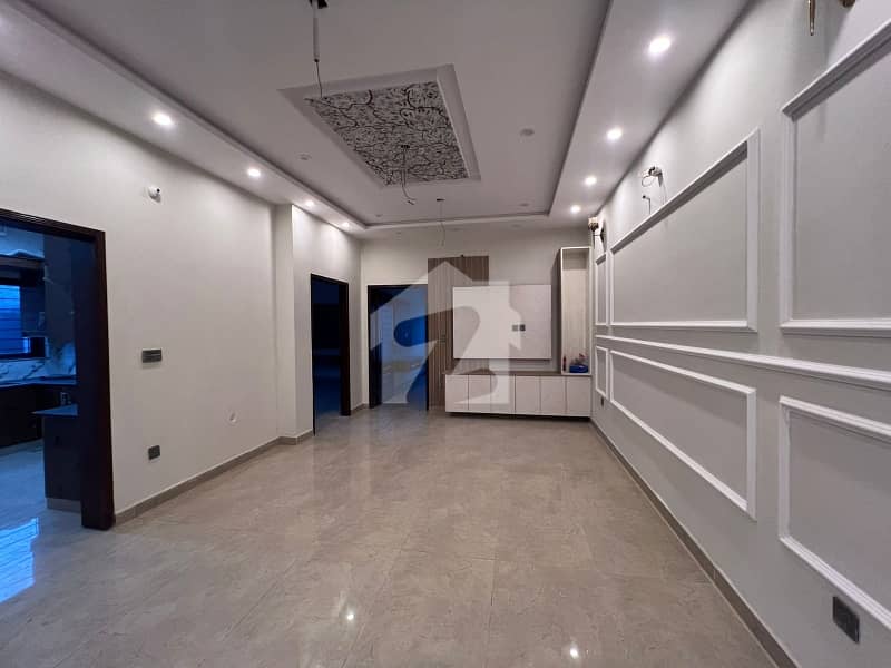 10 Marla Upper Portion Available For Rent 10 Marla Upper Portion Available For Rent