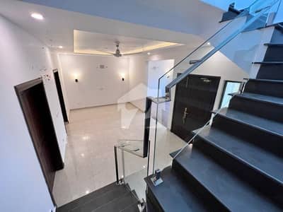 3Bed DDL 125sq yd Villa FOR SALE at ALI BLOCK All amenities nearby including MOSQUE, General Store & Parks