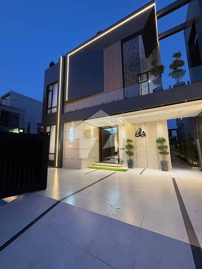 10 Marla modran designer owner Build House available to for sale  full Highded lobby view