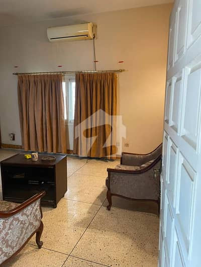 280 sq yards House for rent on main amir khusro road 280 sq yards House for rent on main amir khusro road