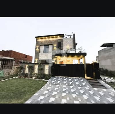 Beautiful Luxury House For Sale In DHA Phase 7