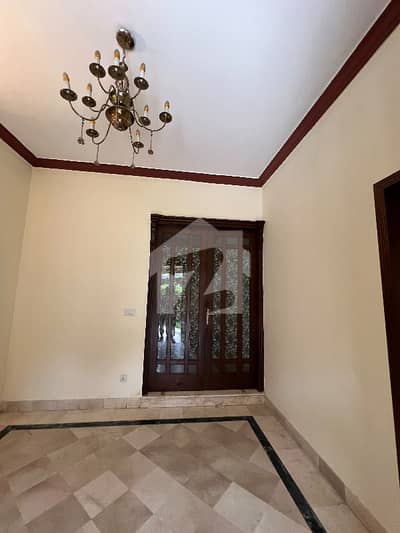 Beautiful 20 Marla House In Chaklala Scheme 3 Rwp