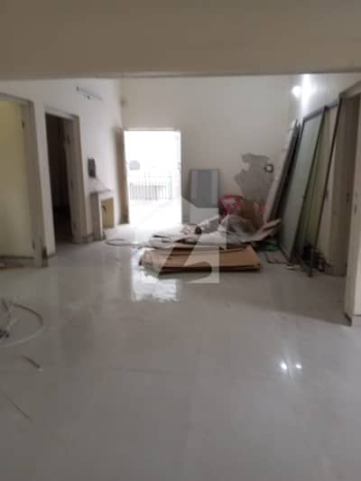 F-11 Fully Renovated Upper Portion 3 Bedrooms Drawing Dining For Rent
