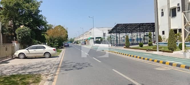 عسکری 10 - سیکٹر ایس عسکری 10,عسکری,لاہور میں 5 کمروں کا 15 مرلہ مکان 3.2 لاکھ میں کرایہ پر دستیاب ہے۔