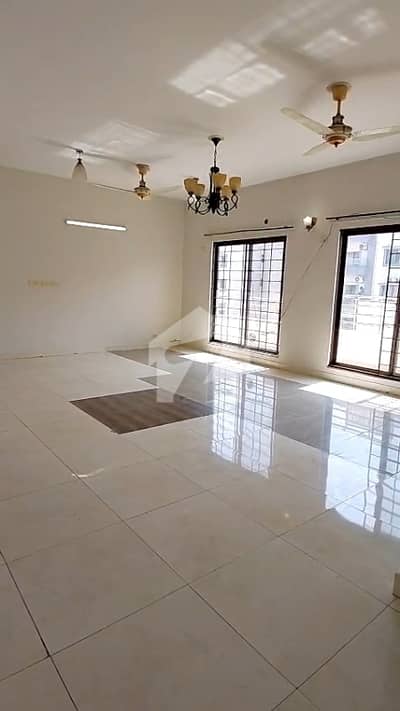 3 Bed Apartment Available For Sale in Askari 11