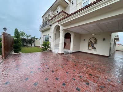 1 Kanal Modern Designer Home Prime Location DHA Phase 6