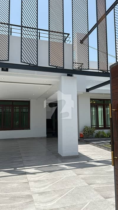 666 SQ. YARDS RENOVATED BUNGALOW FOR SALE ZONE A, DHA PHASE VIII, KARACHI
