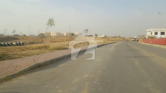 272sq yd plot in Precicnt-6 FOR SALE. Most developing precicnt of BTK near Bahria Heights 272sq yd plot in Precicnt-6 FOR SALE. Most developing precicnt of BTK near Bahria Heights