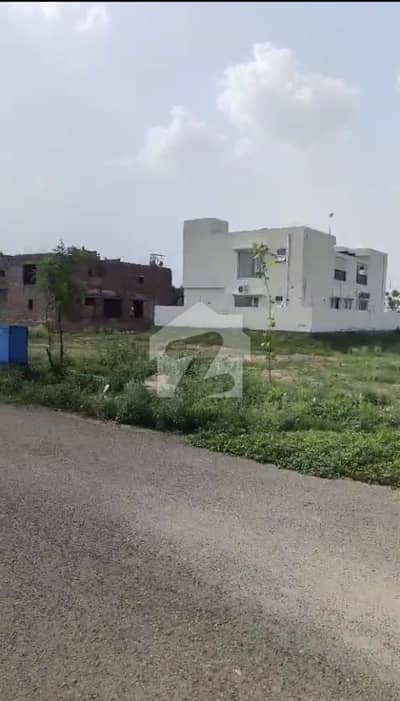 ڈی ایچ اے فیز 7 - بلاک وائے ڈی ایچ اے فیز 7,ڈی ایچ اے ڈیفینس,لاہور میں 10 مرلہ رہائشی پلاٹ 2.4 کروڑ میں برائے فروخت۔ ڈی ایچ اے فیز 7 - بلاک وائے ڈی ایچ اے فیز 7,ڈی ایچ اے ڈیفینس,لاہور میں 10 مرلہ رہائشی پلاٹ 2.4 کروڑ میں برائے فروخت۔