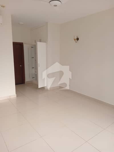 EMAAR REEF TOWER 1 4 BEDROOM APARTMENT FOR SALE