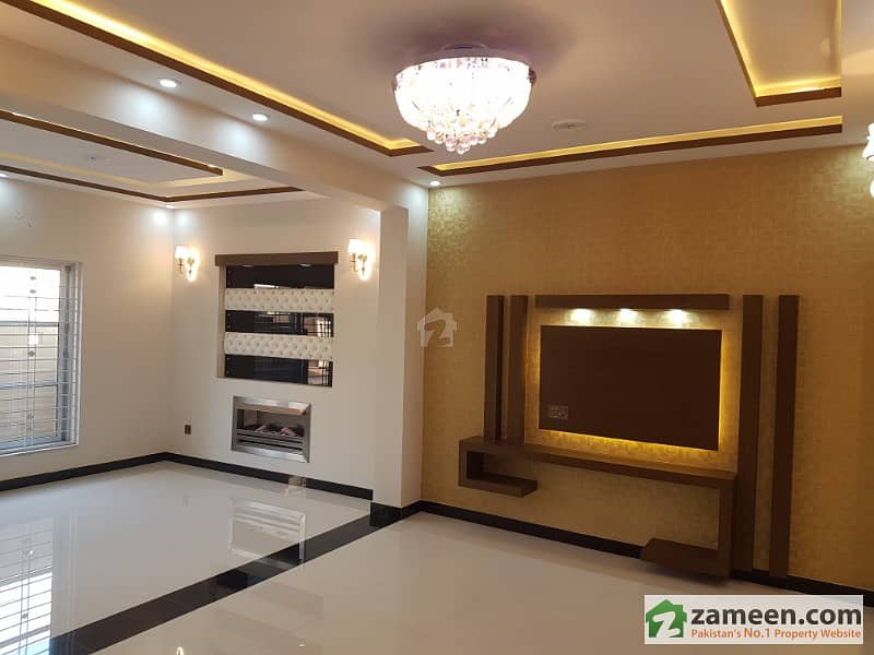Life Time Investment Five Marla Owner Built House For Sale In Canal Garden Lhr