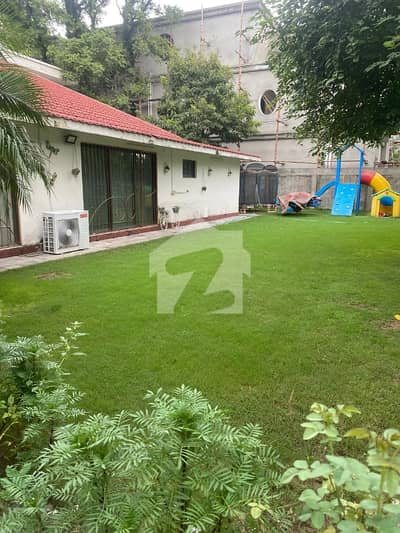 ایف ۔ 7 اسلام آباد میں 4 کمروں کا 2 کنال مکان 10.0 لاکھ میں کرایہ پر دستیاب ہے۔ ایف ۔ 7 اسلام آباد میں 4 کمروں کا 2 کنال مکان 10.0 لاکھ میں کرایہ پر دستیاب ہے۔