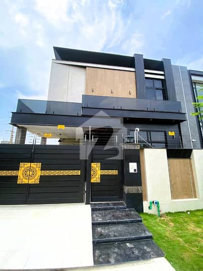 Near Gold Crest Mall 10 Marla Fully Furnished Luxury Living House for Sale Near Gold Crest Mall 10 Marla Fully Furnished Luxury Living House for Sale