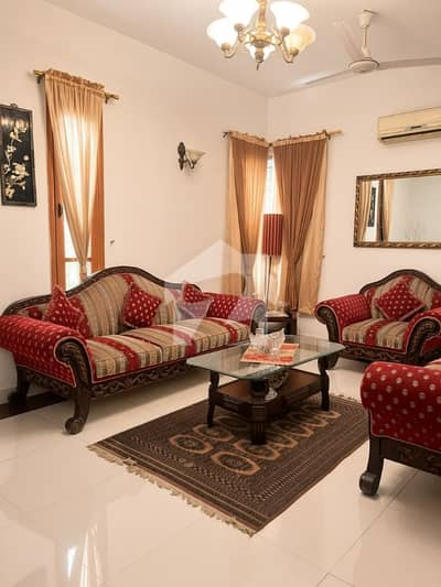 FULLY FURNISHED LOWER PORTION FOR SINGLE MALE OR FEMALE