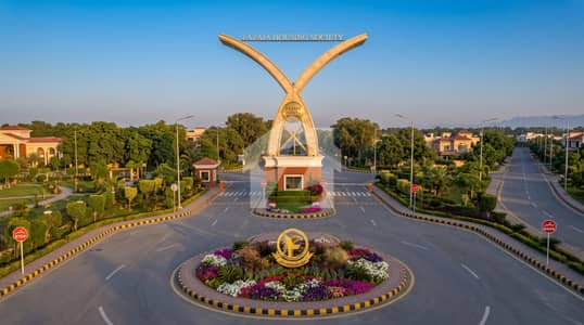 فضائیہ ہاؤسنگ سکیم لاہور میں 1 کنال رہائشی پلاٹ 7.4 کروڑ میں برائے فروخت۔