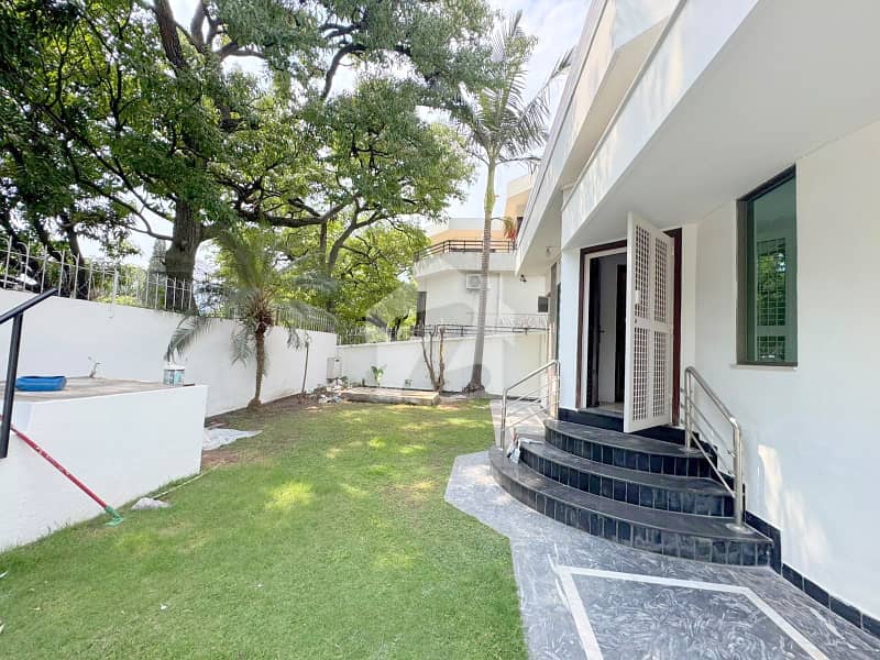 Elegant House | 5BHK | Prestigious Location | F-6 | Offered For Sale Elegant House | 5BHK | Prestigious Location | F-6 | Offered For Sale