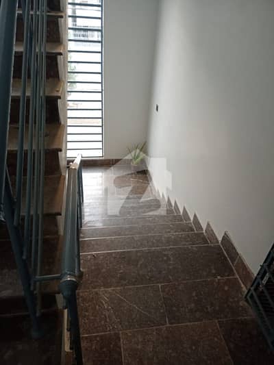 400 Yards Ground Plus 2 Well Maintained House 400 Yards Ground Plus 2 Well Maintained House
