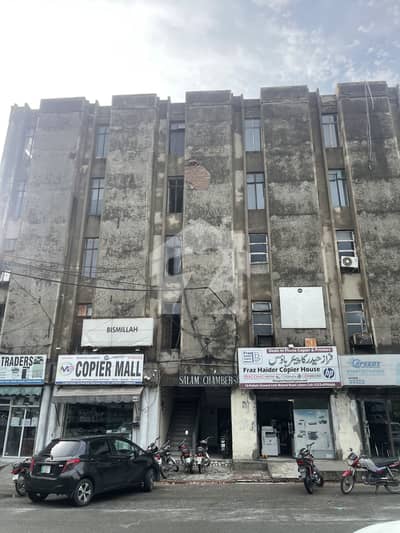 پٹیالہ گراؤنڈ لاہور میں 18 مرلہ Studio عمارت 17.0 کروڑ میں برائے فروخت۔