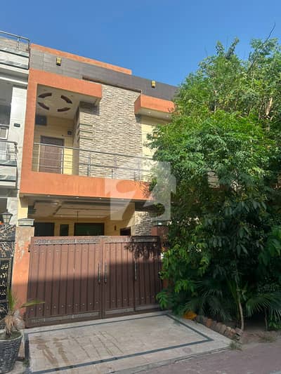 5 MARLA SLIGHTLY USED HOUSE AVAILABLE FOR SALE