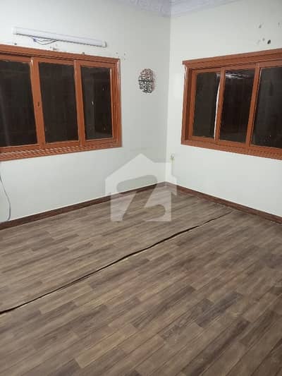 Portion 1st Floor 3 Bed Dd 3 Bath Block N DC Office Site + Imam Bargah For Ahle Tashi Family 240 Yards