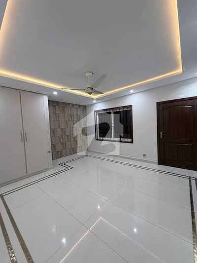14 MARLA HOUSE FOR SALE