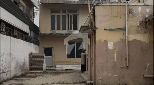 On Excellent Location 65 Marla Spacious House Available In Kacheri Chowk For Sale