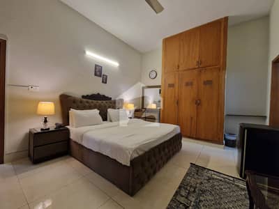 HOUSE FOR RENT IN F-8