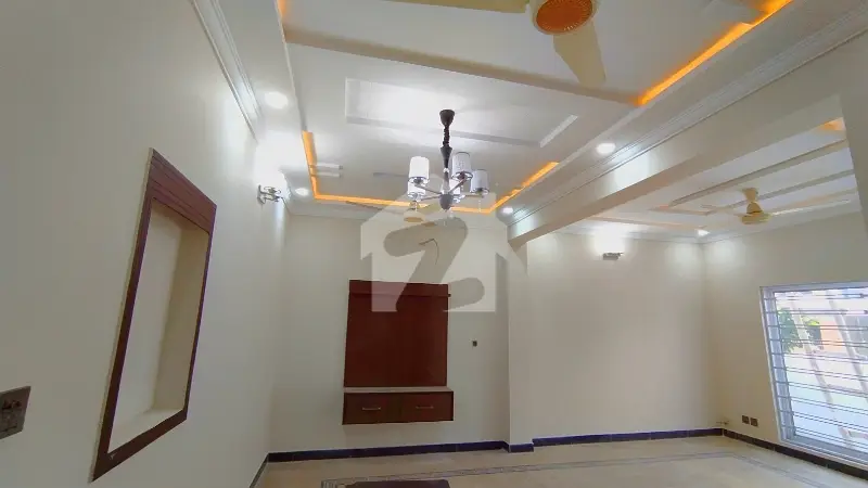 Sector B1 5 Marla Brand New House For Rent