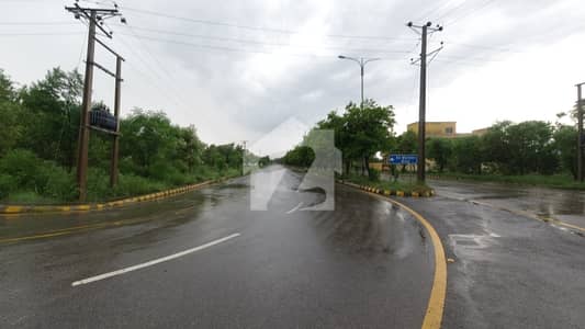 انجنیئرز کوآپریٹو ہاؤسنگ ڈی ۔ 18,اسلام آباد میں 1 کنال رہائشی پلاٹ 1.7 کروڑ میں برائے فروخت۔