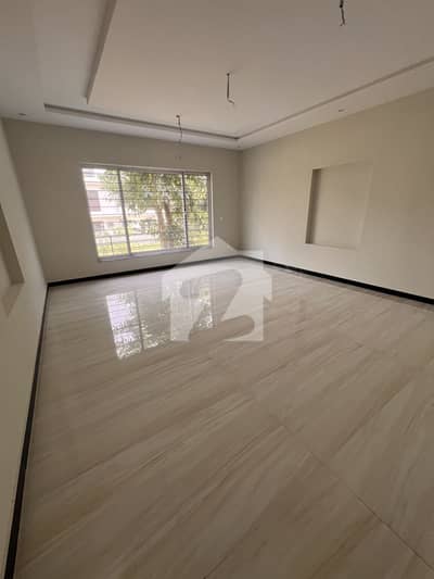 BRAND NEW HOUSE FOR RENT F 11 AC INSTALLED SIZE ONE KANAL