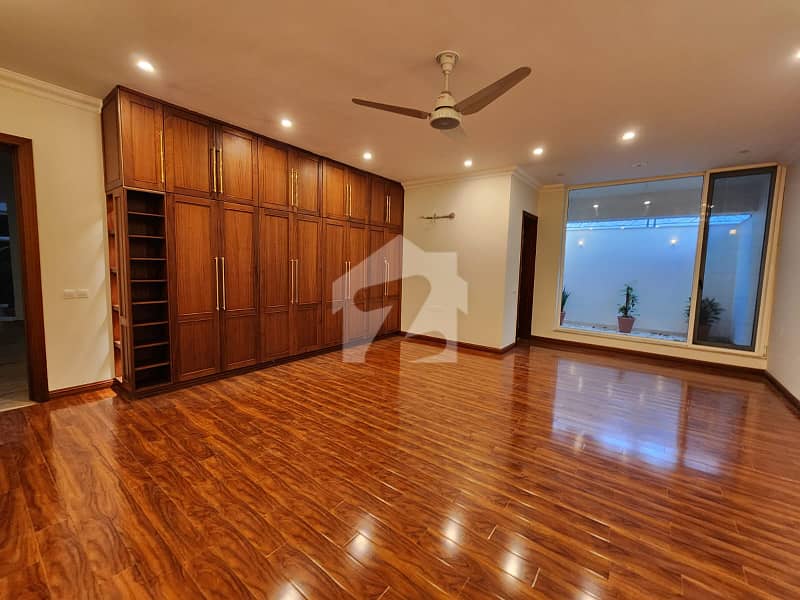 HOUSE FOR RENT IN F-8 HOUSE FOR RENT IN F-8