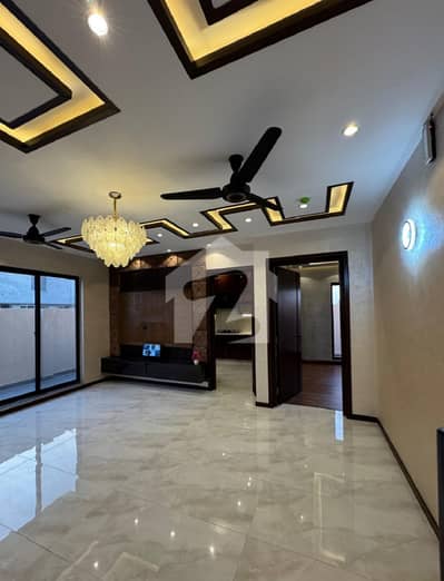10 Marla House For Rent In DHA Phase 7